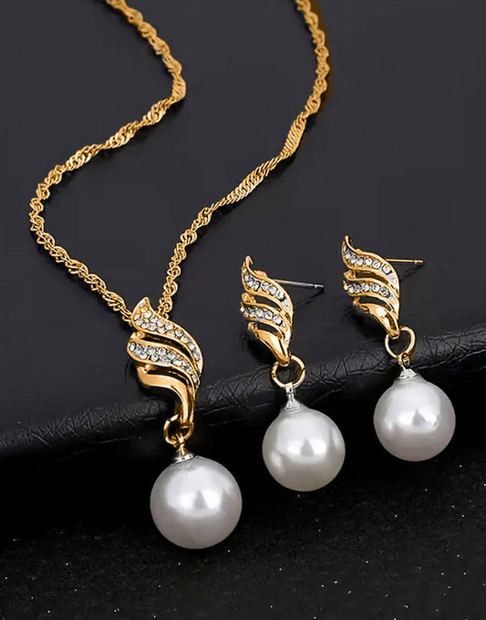 Elegant Spiral Pearl Golden Jewellery Set